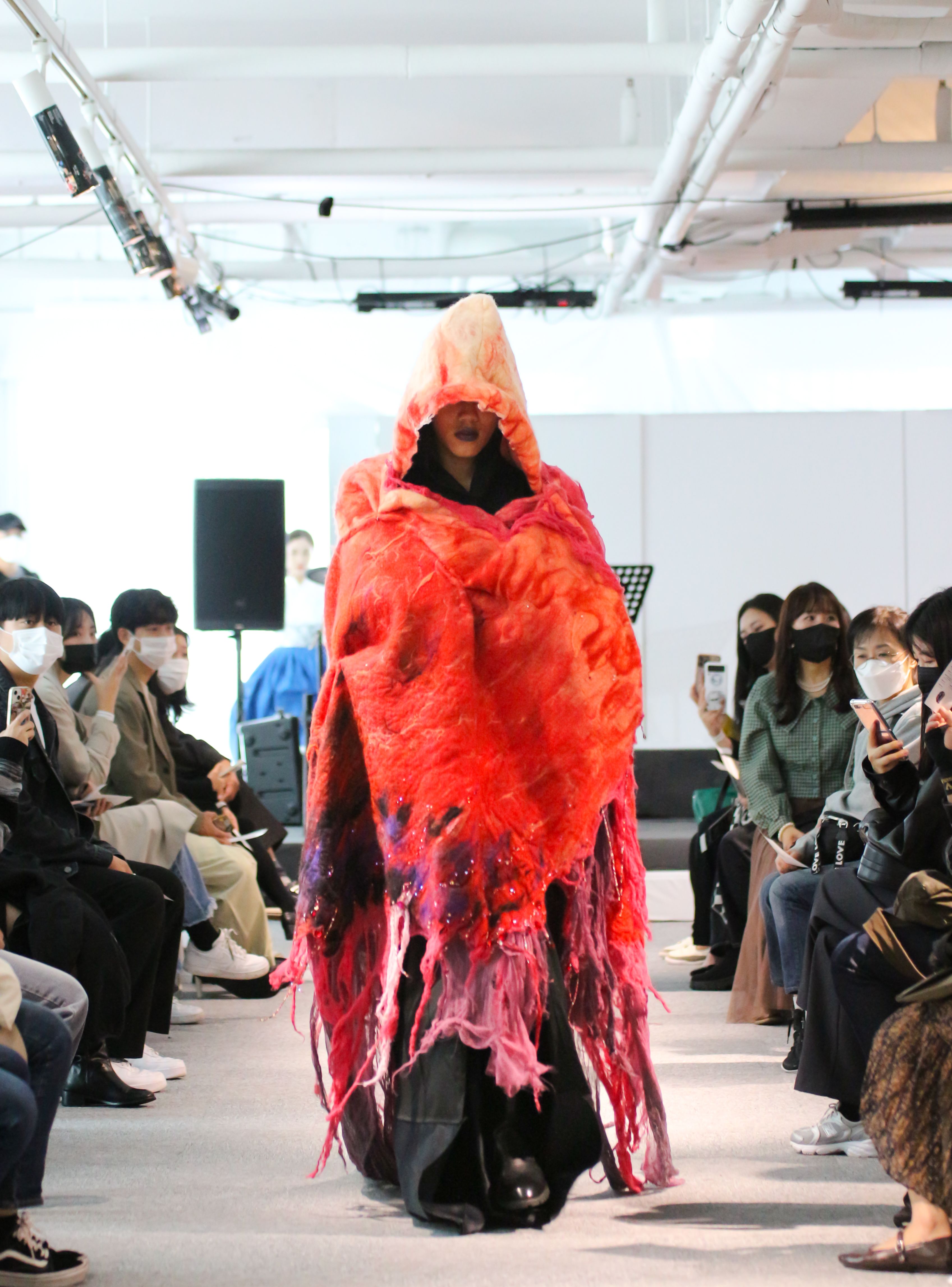 21세기; 전쟁 전염병 그리고 해방